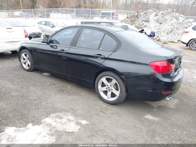 2014 BMW 328I WBA3B5C53EF958563 Photo 2