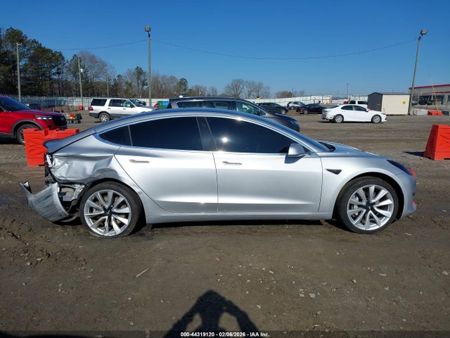 Продаж на аукціоні авто 2018 Tesla Model 3 Long Range/mid Range, vin: 5YJ3E1EA1JF024252, номер лоту: 44319120
