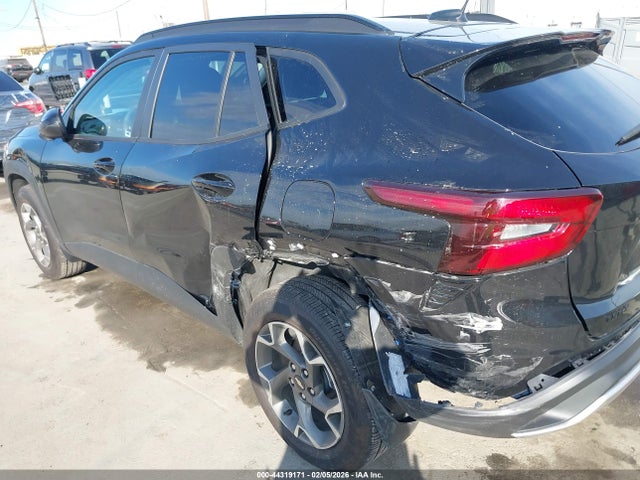 KL77LHEP4SC300438 Chevrolet Trax Fwd Lt