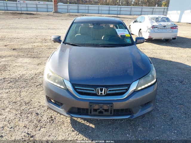 2015 Honda Accord Hybrid Ex-l მანქანა იყიდება აუქციონზე, vin: 1HGCR6F55FA010665, აუქციონის ნომერი: 44319184