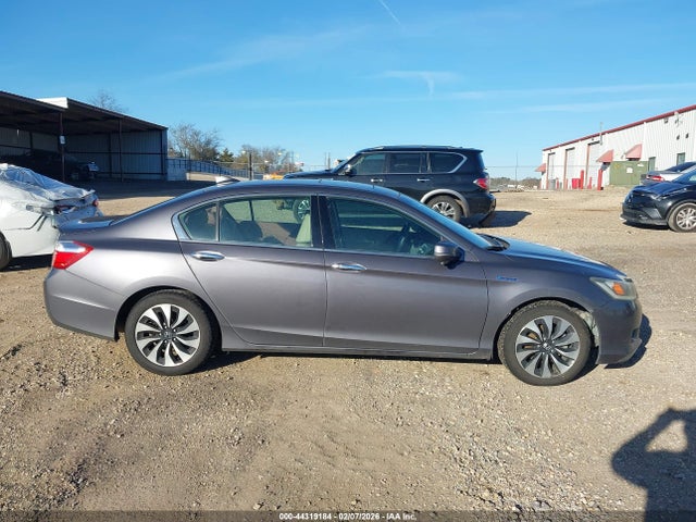 2015 Honda Accord Hybrid Ex-l მანქანა იყიდება აუქციონზე, vin: 1HGCR6F55FA010665, აუქციონის ნომერი: 44319184