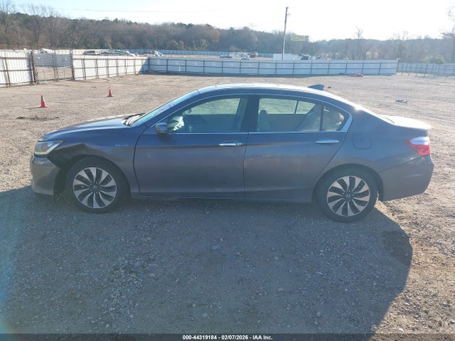 2015 Honda Accord Hybrid Ex-l მანქანა იყიდება აუქციონზე, vin: 1HGCR6F55FA010665, აუქციონის ნომერი: 44319184