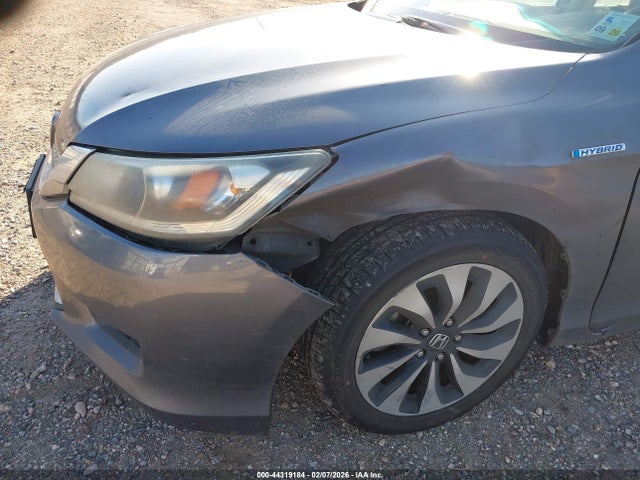 2015 Honda Accord Hybrid Ex-l მანქანა იყიდება აუქციონზე, vin: 1HGCR6F55FA010665, აუქციონის ნომერი: 44319184