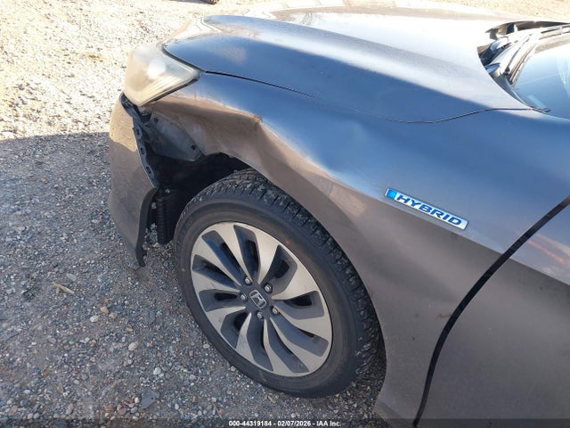 2015 Honda Accord Hybrid Ex-l მანქანა იყიდება აუქციონზე, vin: 1HGCR6F55FA010665, აუქციონის ნომერი: 44319184
