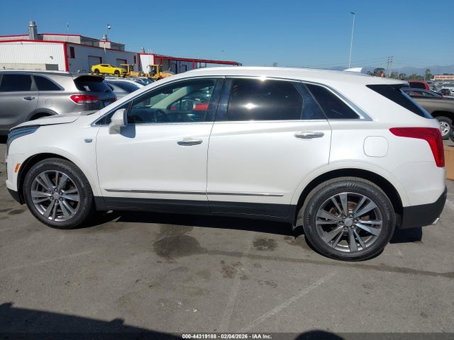 1GYKNBRS6HZ107307 Cadillac XT5 LUXURY