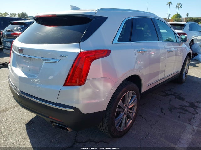 1GYKNBRS6HZ107307 Cadillac XT5 LUXURY
