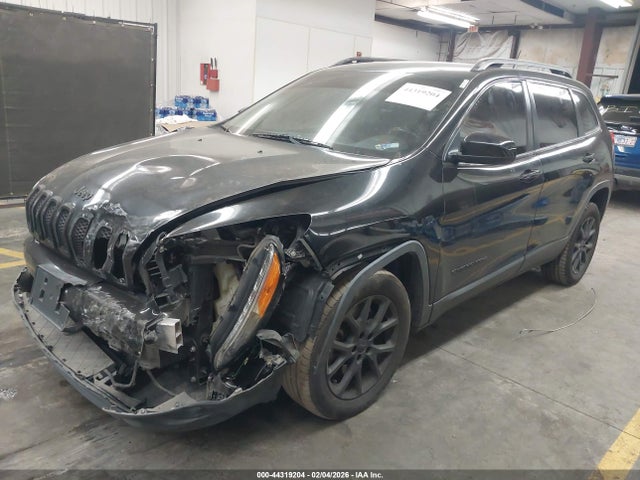 1C4PJLCB6FW694872 Jeep Cherokee Latitude