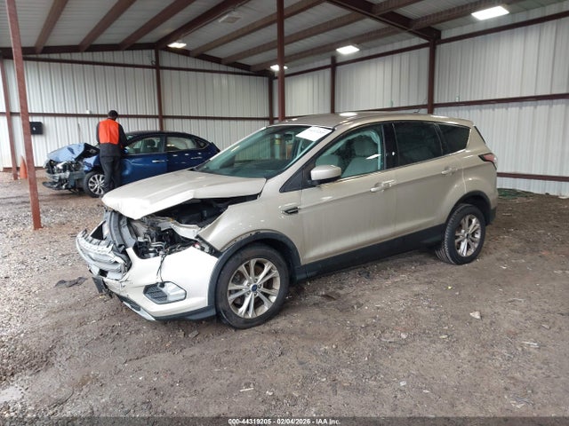 1FMCU9G9XHUF11239 Ford ESCAPE SE