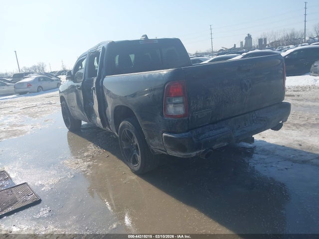44319215 :رقم المزاد ، 1C6SRFFT3MN558122 vin ، 2021 Ram 1500 Big Horn  4x4 5'7 Box مزاد بيع