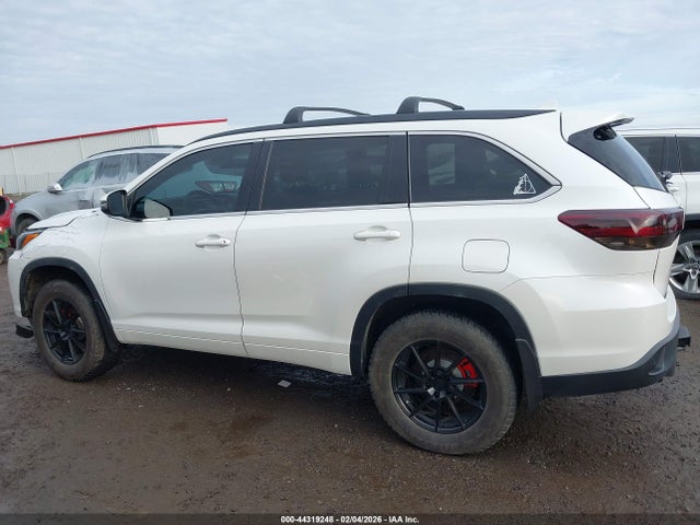 Toyota Highlander Se 2018 5TDJZRFH0JS493866 Image 14