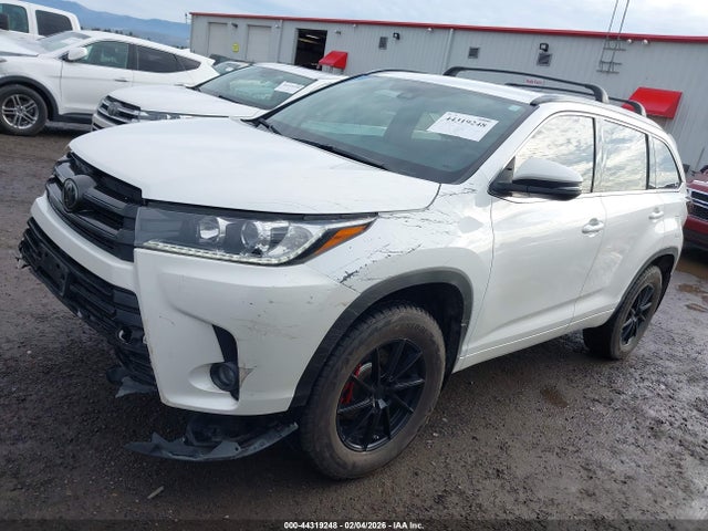Toyota Highlander Se 2018 5TDJZRFH0JS493866 Image 2