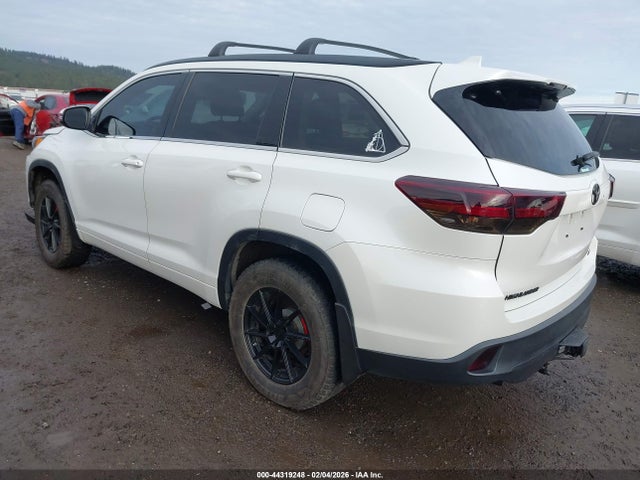 Toyota Highlander Se 2018 5TDJZRFH0JS493866 Image 3