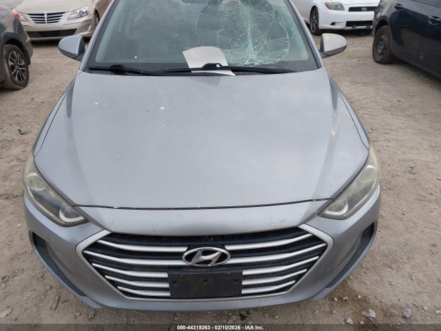 5NPD84LFXHH105984 Hyundai ELANTRA SE