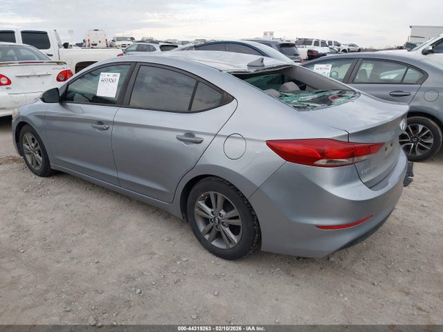 5NPD84LFXHH105984 Hyundai ELANTRA SE