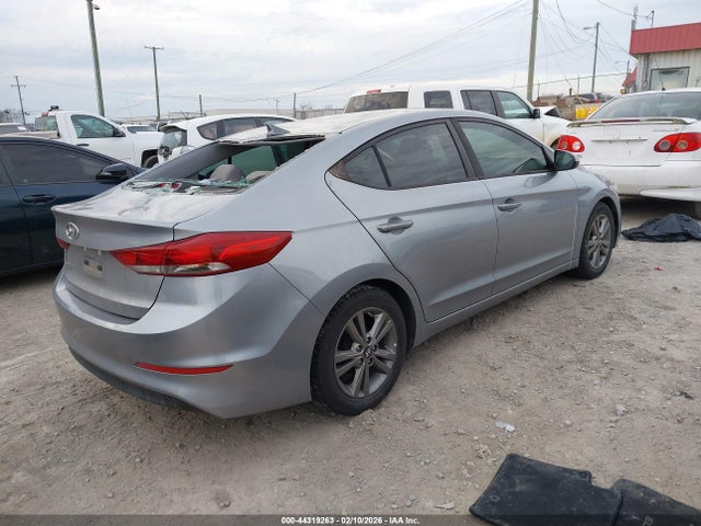 5NPD84LFXHH105984 Hyundai ELANTRA SE