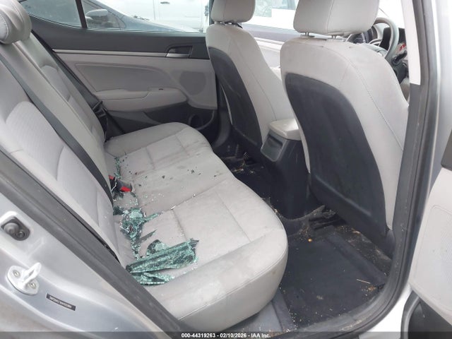 5NPD84LFXHH105984 Hyundai ELANTRA SE