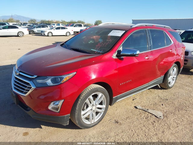 Chevrolet Equinox Premier 2018 2GNAXVEV8J6136300 Image 2