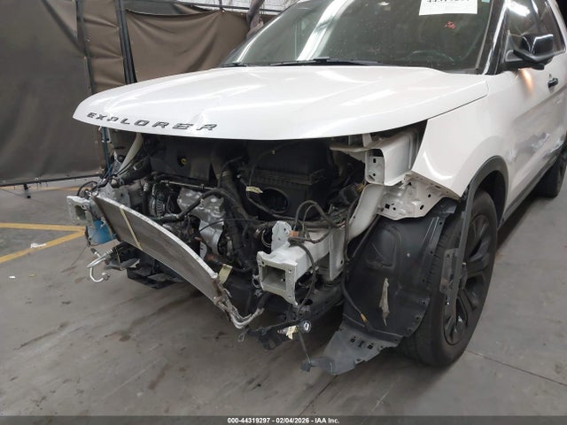 1FM5K8GT5KGA90184 Ford EXPLORER SPORT