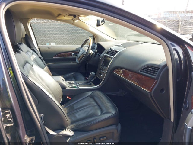 2LMDJ6JK7EBL19452 Lincoln MKX