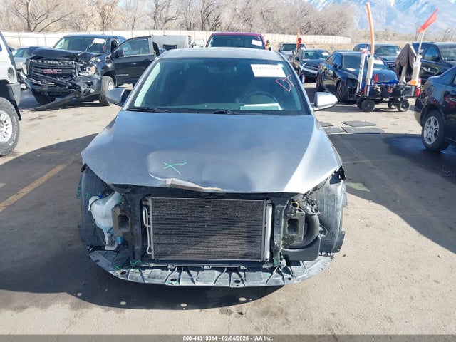 5NPD84LF4JH276509 Hyundai Elantra Value Edition