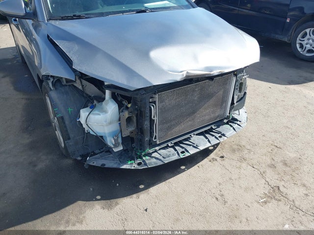 5NPD84LF4JH276509 Hyundai Elantra Value Edition