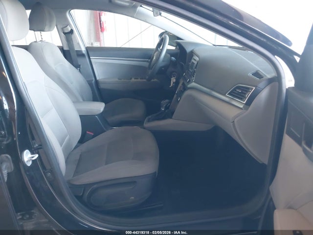 5NPD74LF9HH115117 Hyundai ELANTRA SE