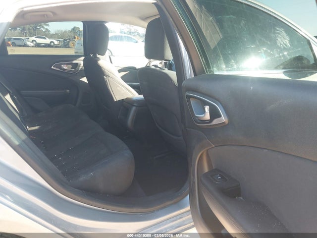 Aukcja sprzedaży 2015 Chrysler 200 Limited, vin: 1C3CCCAB4FN537914, numer aukcji: 44319388