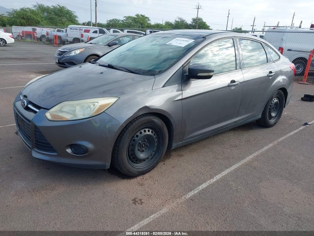 Ford FOCUS SE 2014 1FADP3F23EL363637 Image 2