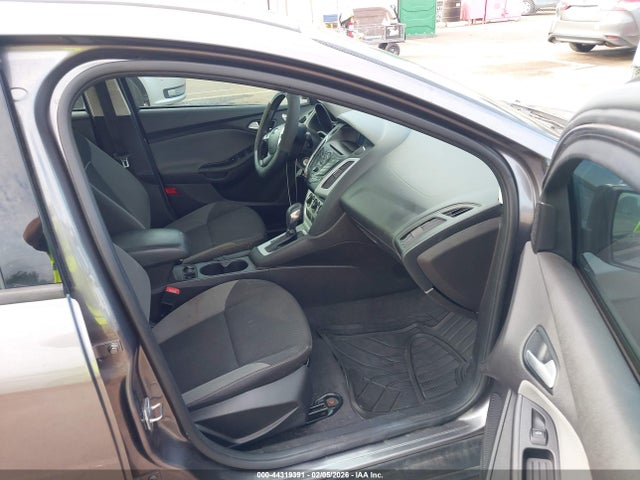 Ford FOCUS SE 2014 1FADP3F23EL363637 Image 5