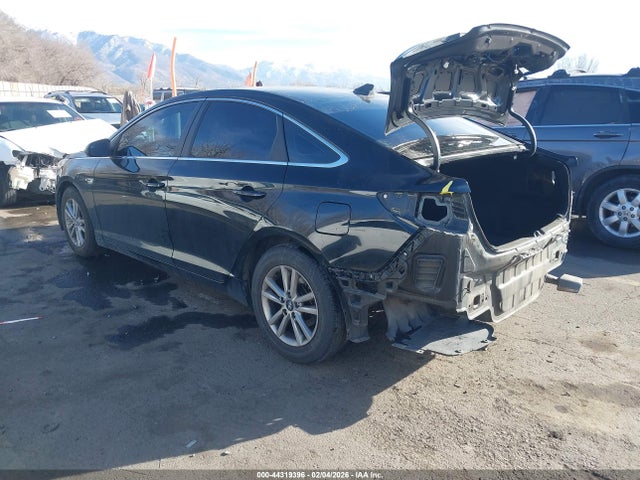 2016 HYUNDAI SONATA 5NPE24AF7GH397990 Photo 2