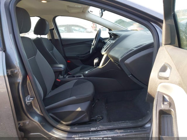 Ford FOCUS SE 2014 1FADP3K22EL202329 Image 5