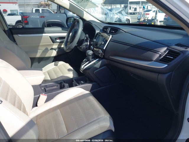 2HKRW5H39JH422435 Honda CR-V LX