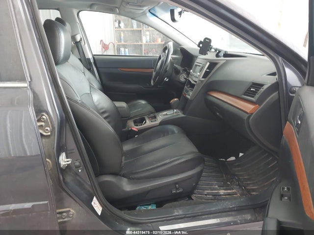 44319475 :رقم المزاد ، 4S4BRBKC5D3245541 vin ، 2013 Subaru Outback 2.5i Limited مزاد بيع