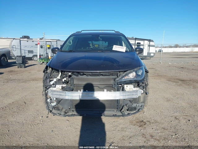 44319485 :رقم المزاد ، 2C4RC1BG4JR306673 vin ، 2018 Chrysler Pacifica Touring L مزاد بيع