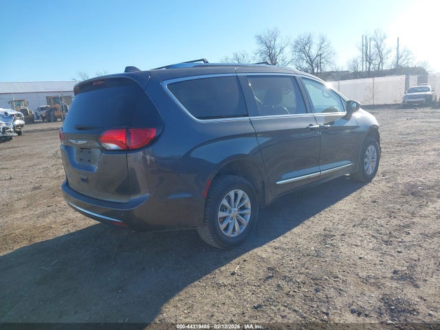 44319485 :رقم المزاد ، 2C4RC1BG4JR306673 vin ، 2018 Chrysler Pacifica Touring L مزاد بيع