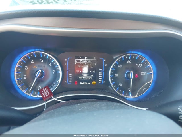 44319485 :رقم المزاد ، 2C4RC1BG4JR306673 vin ، 2018 Chrysler Pacifica Touring L مزاد بيع