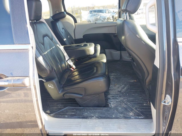 44319485 :رقم المزاد ، 2C4RC1BG4JR306673 vin ، 2018 Chrysler Pacifica Touring L مزاد بيع
