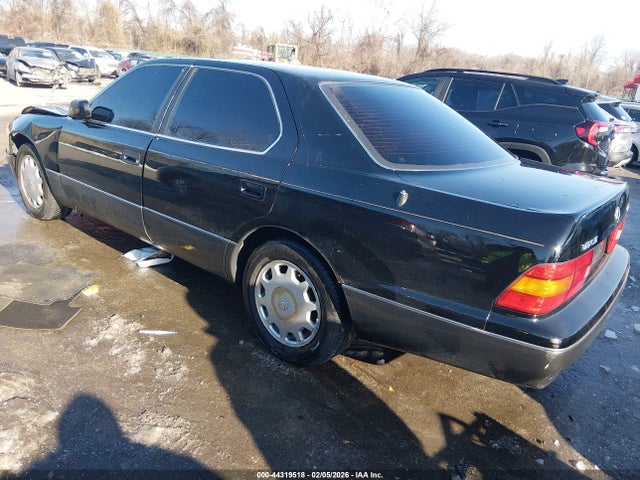 1996 LEXUS LS JT8BH22FXT0047473 Photo 2