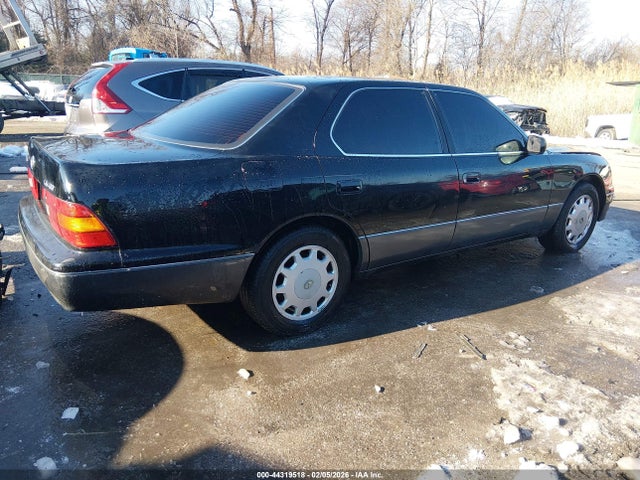 1996 LEXUS LS JT8BH22FXT0047473 Photo 3