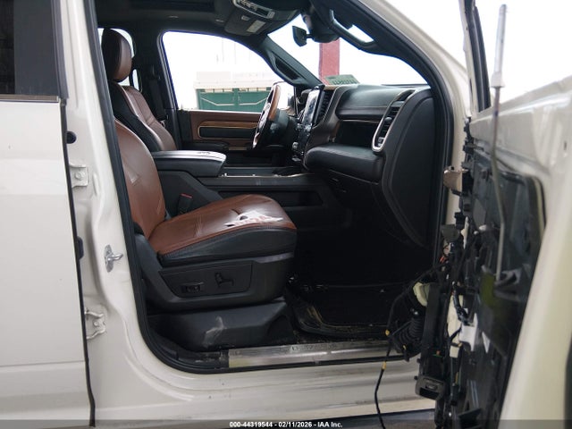 2019 Ram 2500 Longhorn  4x4 6'4 Box მანქანა იყიდება აუქციონზე, vin: 3C6UR5GJ7KG659735, აუქციონის ნომერი: 44319544