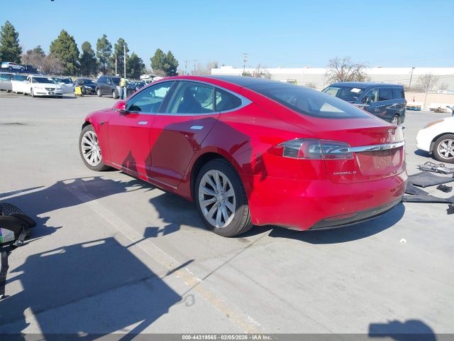 2017 TESLA MODEL S 5YJSA1E25HF213481 Photo 2