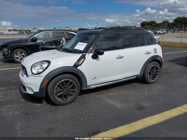 2016 MINI COUNTRYMAN WMWZC5C52GWU01539 Photo 1