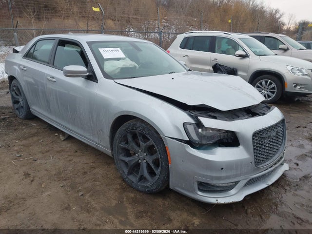 Продажа на аукционе авто 2023 Chrysler 300 Touring L, vin: 2C3CCADG1PH542056, номер лота: 44319599