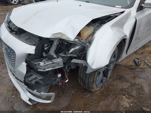 2023 Chrysler 300 Touring L მანქანა იყიდება აუქციონზე, vin: 2C3CCADG1PH542056, აუქციონის ნომერი: 44319599