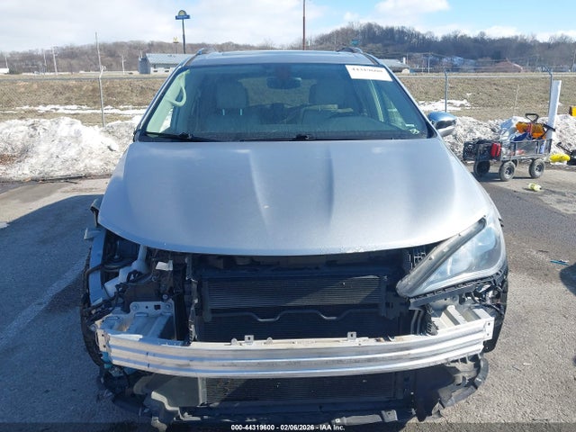 Aukcja sprzedaży 2018 Chrysler Pacifica Limited, vin: 2C4RC1GG0JR143075, numer aukcji: 44319600