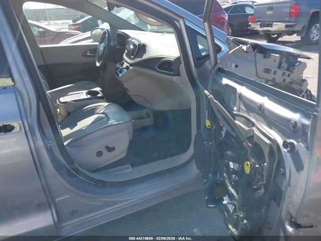 Aukcja sprzedaży 2018 Chrysler Pacifica Limited, vin: 2C4RC1GG0JR143075, numer aukcji: 44319600