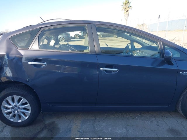 Toyota PRIUS PLUG-IN 2014 JTDKN3DP3E3063358 Image 14