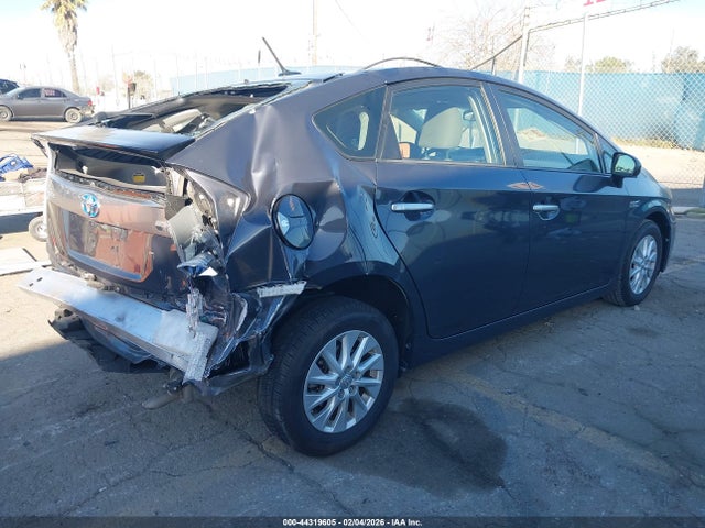 Toyota PRIUS PLUG-IN 2014 JTDKN3DP3E3063358 Image 4