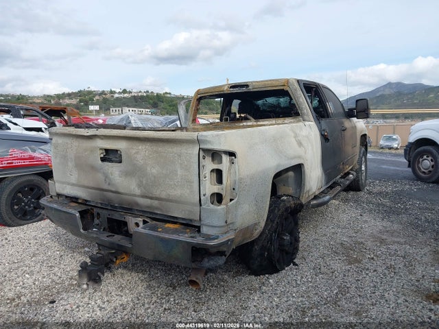 1GC1KWEG7HF109796 Chevrolet Silverado 2500hd Ltz