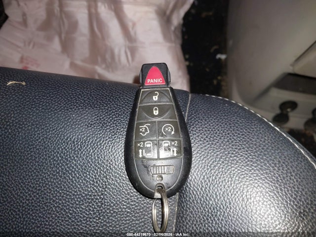 44319670 :رقم المزاد ، 2C4RC1BG5GR175228 vin ، 2016 Chrysler Town & Country Touring مزاد بيع
